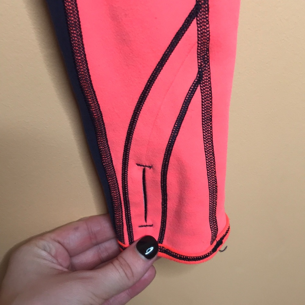 Lululemon Run: U-Turn Pullover *Reversible - Picture 4 of 8